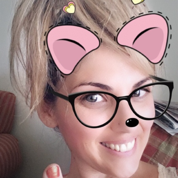 Meet your Posher, Karen - Picture 3 of 3